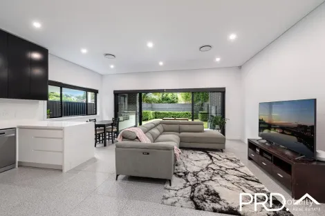 Property photo of 7 Ruthven Avenue Milperra NSW 2214