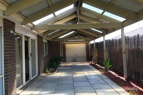 Property photo of 8 Kennedy Parade Roxburgh Park VIC 3064