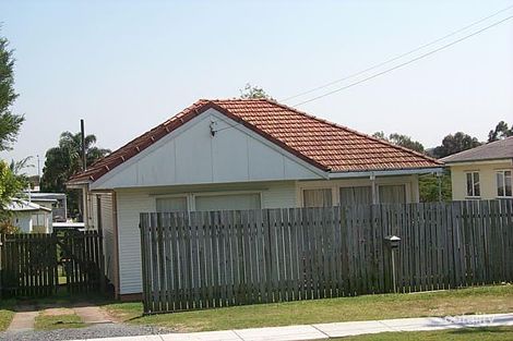 145 Sterculia Ave, Holland Park West, QLD 4121