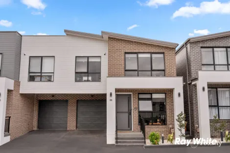 Property photo of 33 Ashwini Glade Box Hill NSW 2765