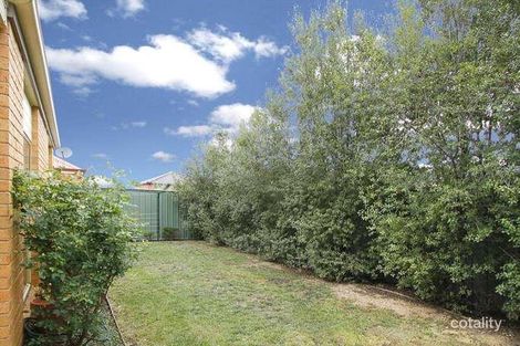 Property photo of 5 Fawkner Lane Craigieburn VIC 3064