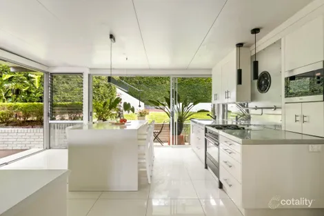 Property photo of 125 The Esplanade St Lucia QLD 4067