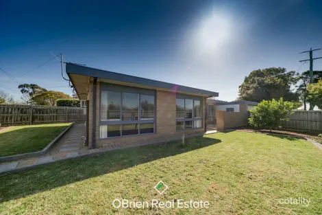 Property photo of 61 Stawell Street Cranbourne VIC 3977