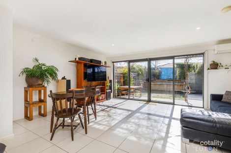 Property photo of 2/4 Annie Douglas Street Casey ACT 2913
