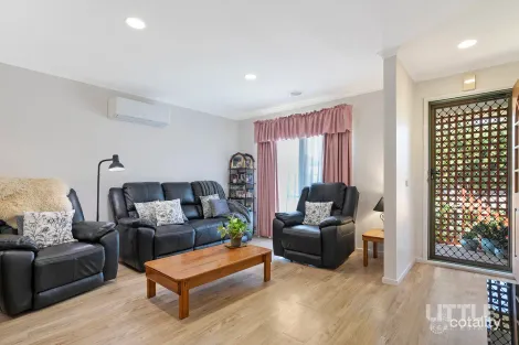 Property photo of 19 Megan Close Cranbourne West VIC 3977