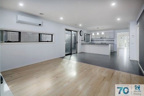 Property photo of 9 Evesham Street Cranbourne North VIC 3977