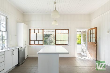 Property photo of 228 Agnew Street Seven Hills QLD 4170