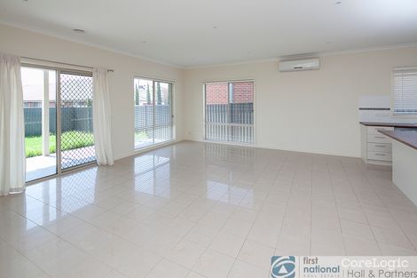 Property photo of 18 Darwin Way Pakenham VIC 3810