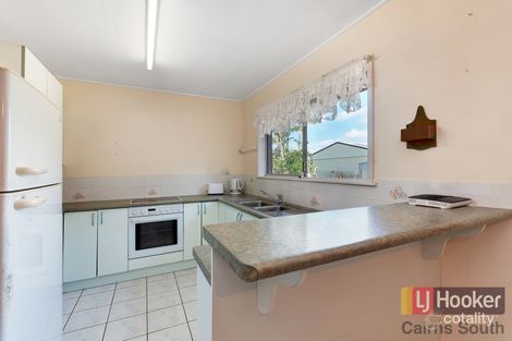 Property photo of 17 Jackson Close Westcourt QLD 4870