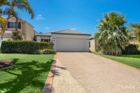 33/19 SANTA BARBARA RD, HOPE ISLAND, QLD 4212