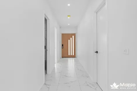 Property photo of 21 Lynnwood Drive Mickleham VIC 3064