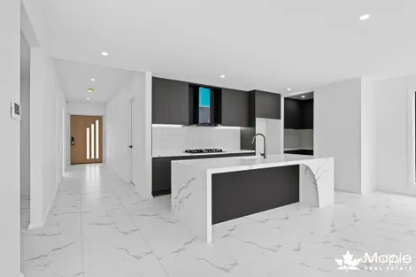 Property photo of 21 Lynnwood Drive Mickleham VIC 3064