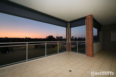 Property photo of 10 Roebuck Drive Salter Point WA 6152