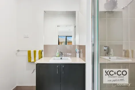 Property photo of 17 Spotted Way Tarneit VIC 3029
