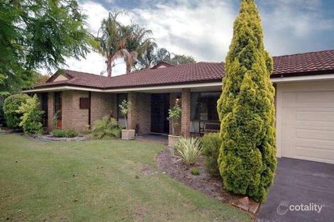 24 Sovereign Dr, Thornlie, WA 6108