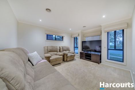 Property photo of 33 Henry Kendall Street Franklin ACT 2913
