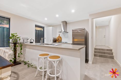 Property photo of 4/33 Boundary Road St James WA 6102