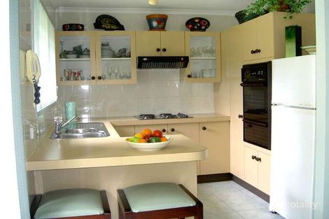 Property photo of 2/10 Willowin Close Green Point NSW 2251