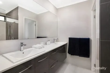 Property photo of 17 Castleton Entrance Smithfield QLD 4878