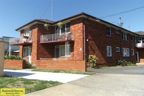 Property photo of 1/4 Omnibus Road Kingsgrove NSW 2208