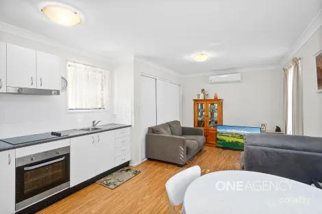 Property photo of 13 Tallawong Crescent Dapto NSW 2530