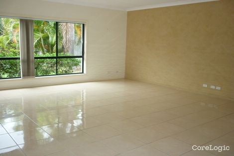 Property photo of 12 Lee Anne Crescent Helensvale QLD 4212