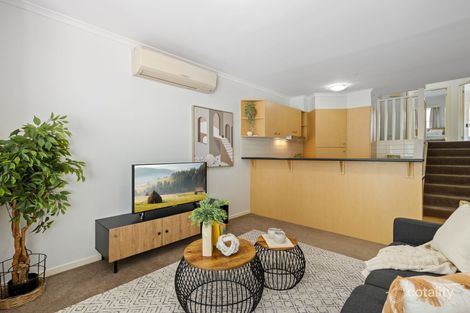 Property photo of 9/13-15 Hewish Road Croydon VIC 3136