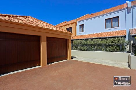 Property photo of 2/40 Rialto Place Halls Head WA 6210