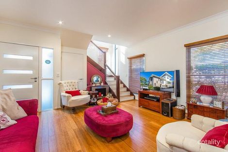 2/415-417 Scarborough Rd, Scarborough, QLD 4020