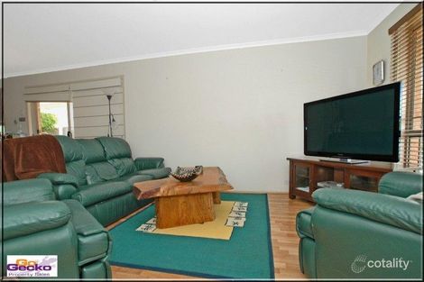 Property photo of 6 Unwin Avenue Jerrabomberra NSW 2619