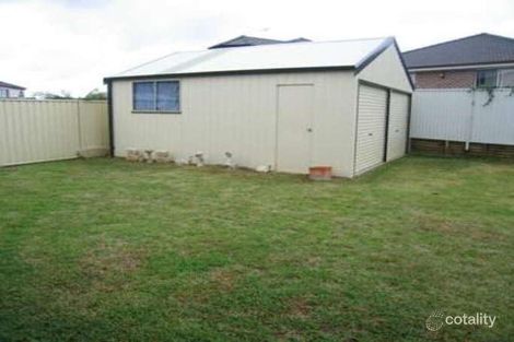 Property photo of 18 Wainewright Avenue West Hoxton NSW 2171