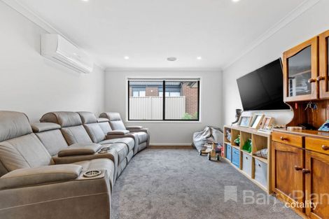 Property photo of 15 Anneke Way Winter Valley VIC 3358
