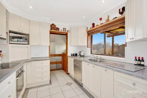 Property photo of 28 Illingworth Street Wanniassa ACT 2903