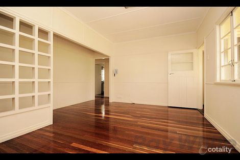 Property photo of 5 Perrett Street Bundamba QLD 4304
