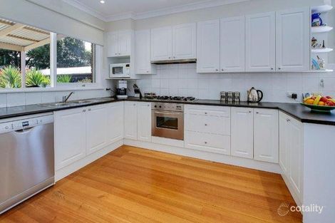 Property photo of 3 Delmore Crescent Glen Waverley VIC 3150