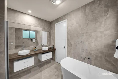 Property photo of 13A Highview Terrace Daisy Hill QLD 4127