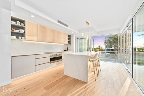 Property photo of 3 Esplanade West Paradise Point QLD 4216