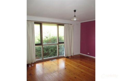 Property photo of 21 William Perry Close Endeavour Hills VIC 3802