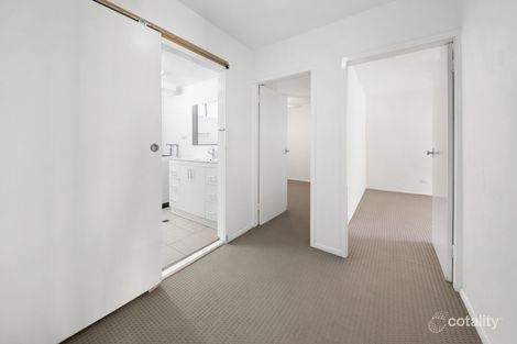 Property photo of 2/191 Gladstone Road Highgate Hill QLD 4101