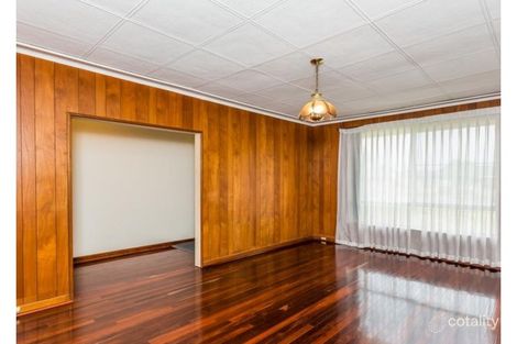 Property photo of 11 Waverley Place Dianella WA 6059