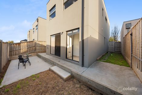Property photo of 40 Barkers Crescent Mickleham VIC 3064