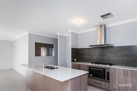 Property photo of 16 Grapple Road Whitby WA 6123