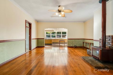 Property photo of 14 Rowland Court Gowrie Mountain QLD 4350