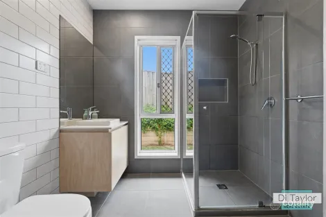 Property photo of 11 Sutherland Street Gleneagle QLD 4285