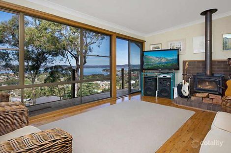 31 Bay View Ave, East Gosford, NSW 2250