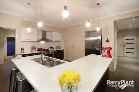 Property photo of 9 Murchison Link Pakenham VIC 3810
