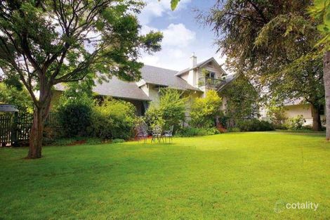 Property photo of 26 Uvadale Grove Kew VIC 3101