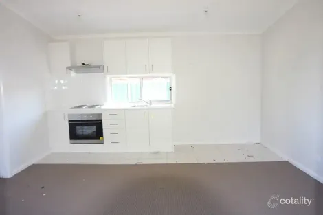 5 Cedric St, Macquarie Fields, NSW 2564