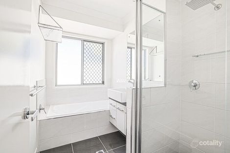 Property photo of 4 Caulfield Place Emerald QLD 4720