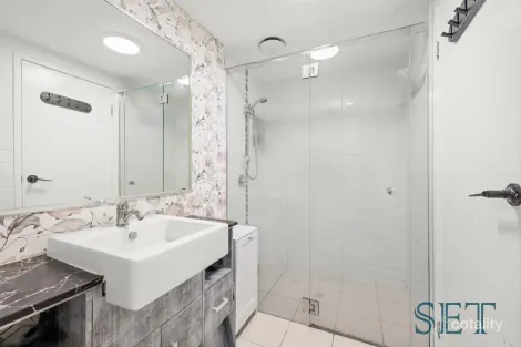 Property photo of 63/95 Clarence Road Indooroopilly QLD 4068